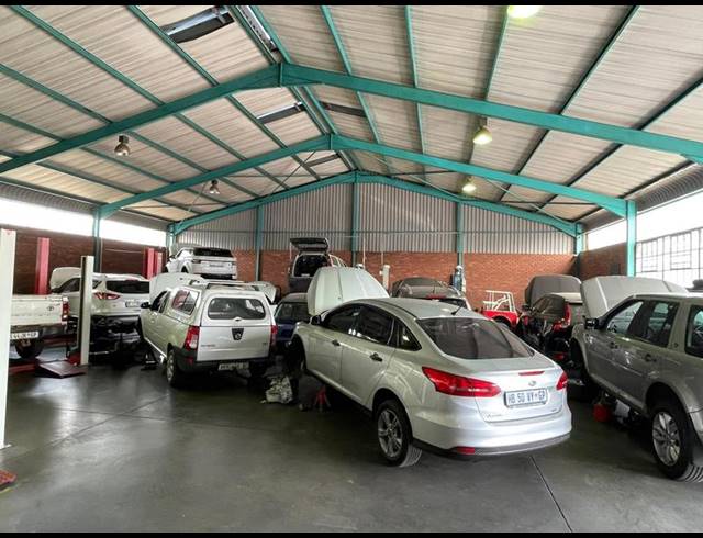 INDUSTRIAL PROPERTY TO RENT IN HENNOPSPARK
